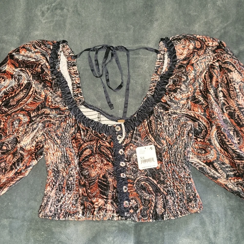 🌹NWT🌹FREE PEOPLE Dare Me Velvet Blouse, sz XS - Picture 3 of 9